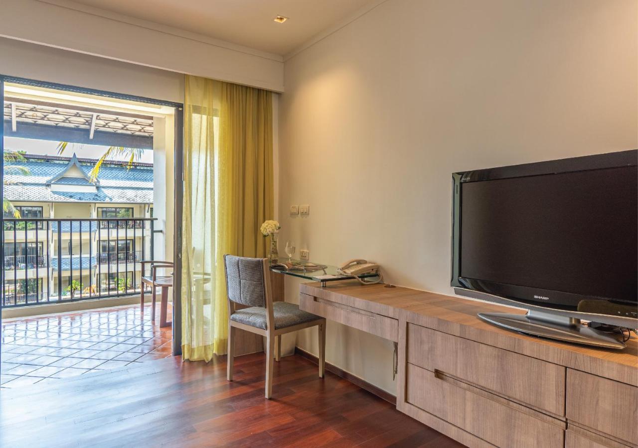 Radisson Resort And Suites Phuket Kamala Beach Exterior foto