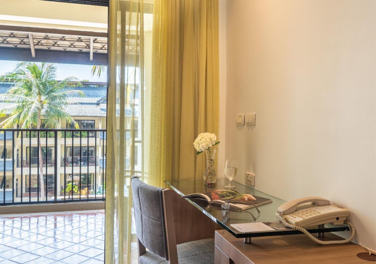 Radisson Resort And Suites Phuket Kamala Beach Exterior foto